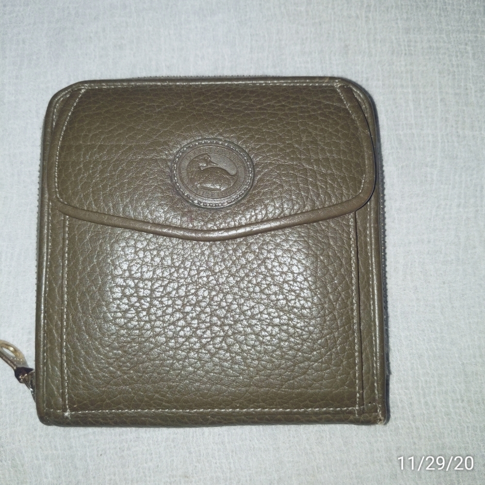 Vtg Dooney & Bourke AWL zip along wallet self trim